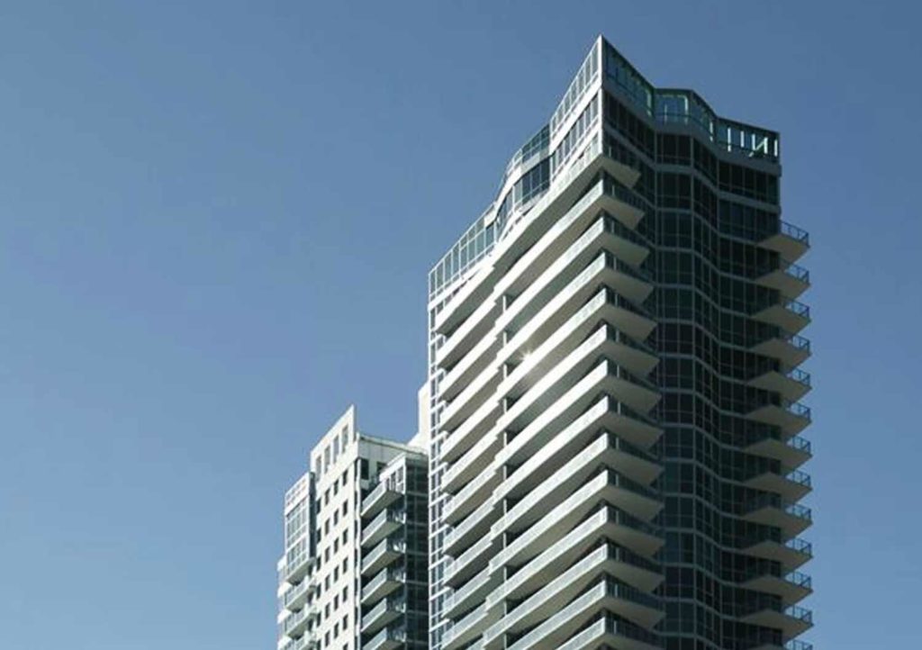 This 38-story condominium tower was designed by Carlos Prio-Touzet and Jacqueline Gonzalez while at Schapiro and Associates. This project marked the first design collaboration of Touzet Studio’s Founding Principals and exhibits many of the qualities of design storytelling, sculptural modernity, and the attention to detail that have become the major focus of their own studio.